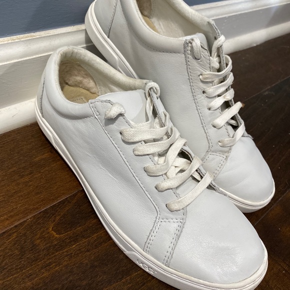 Ugg Shoes | Ugg Australia Milo White Leather Tennis Shoe Sz9.5 | Color: White | Size: 9.5 | Brittanyelise09's Closet